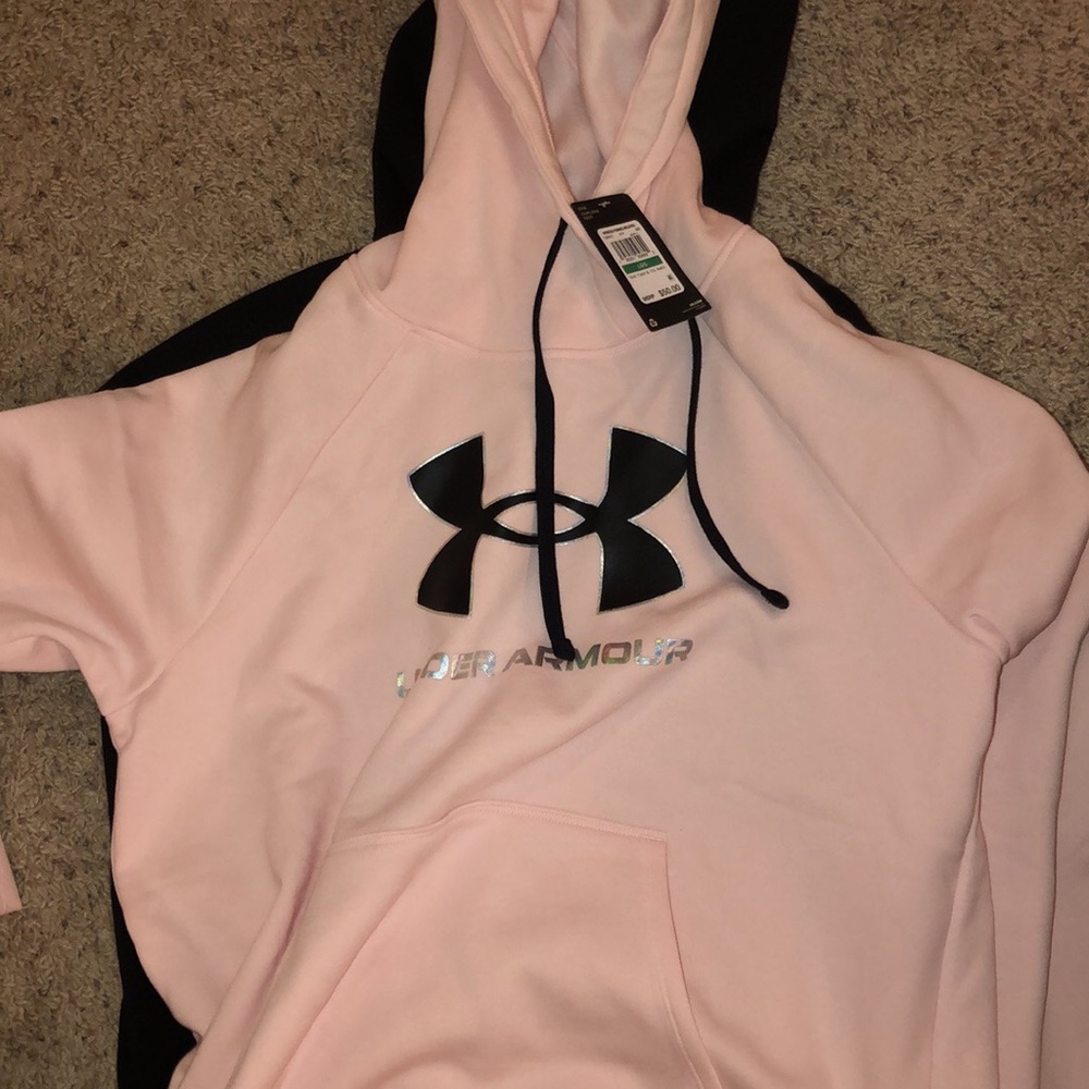 Womens light pink under Armour hooded sweatshirt
